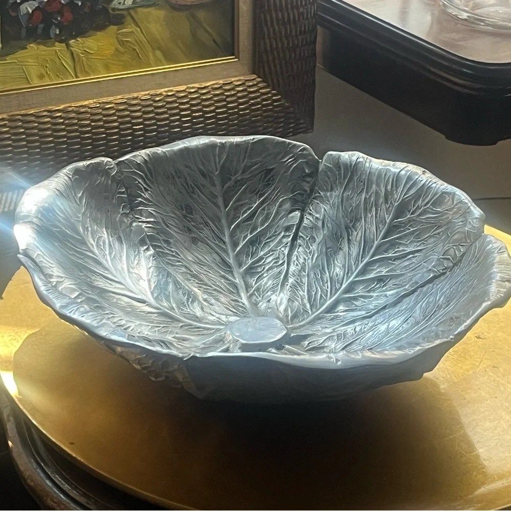 Silver Leaf-Shaped Bowl - Picture 2 of 9